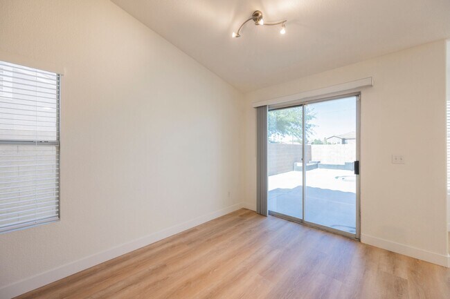 Building Photo - Henderson Single Story with Private Pool and RV Gate