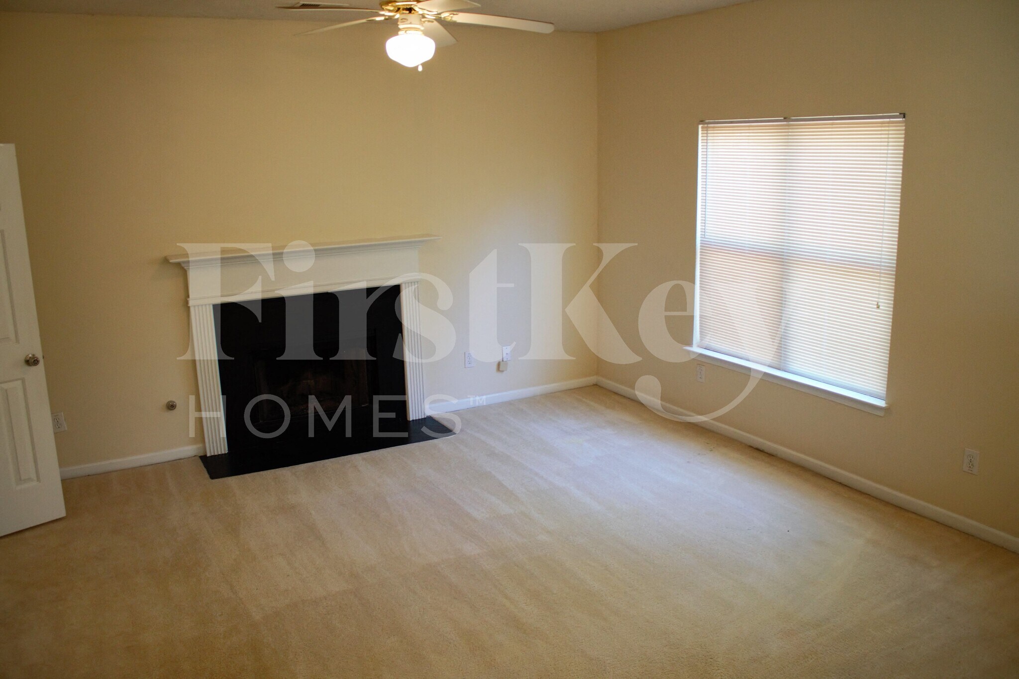 Building Photo - 141 Edison Dr