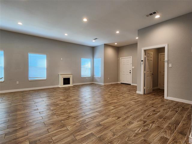 Building Photo - 809 Maples Ave