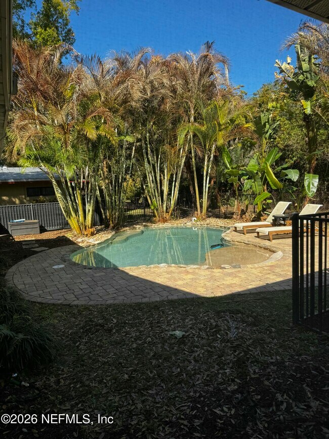 Building Photo - 1926 71st Ave