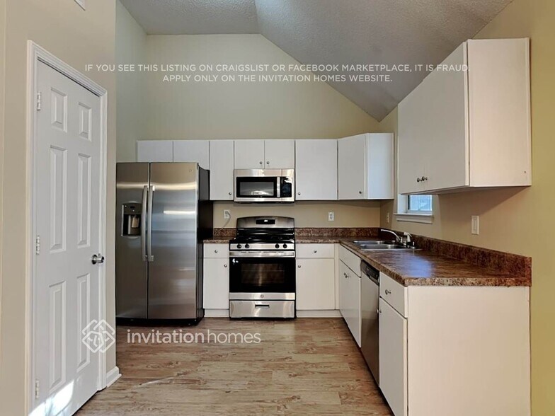 Building Photo - 335 Carrie Dr