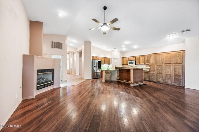 Building Photo - 6620 Front Nine Dr