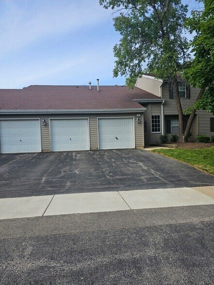 Building Photo - 78 N Victoria Ln