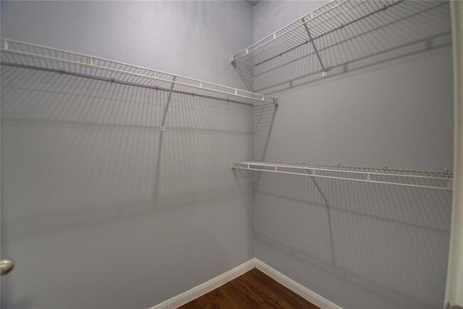 Building Photo - 2320 Gracy Farms Ln