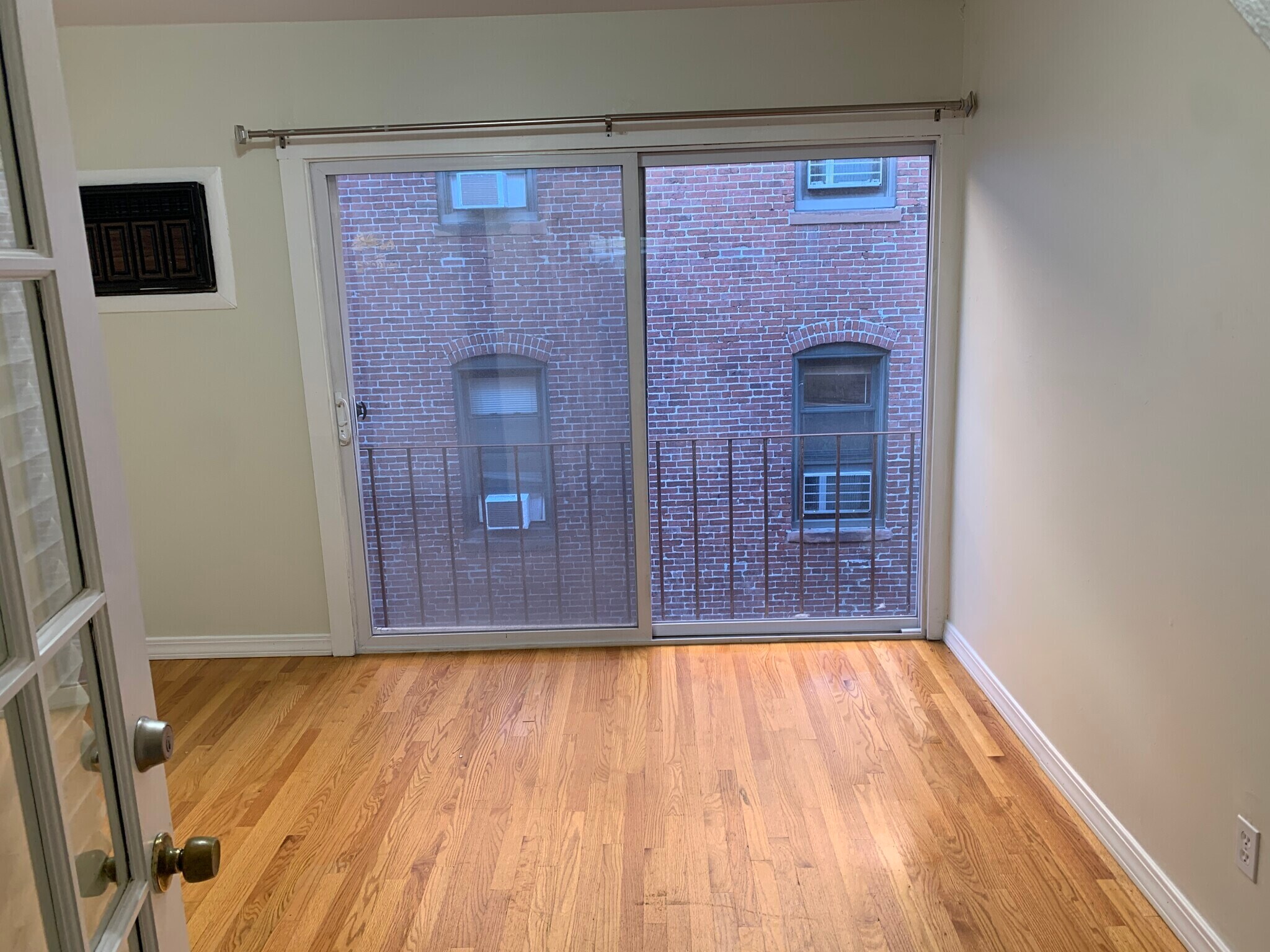 Building Photo - 41 Symphony Rd