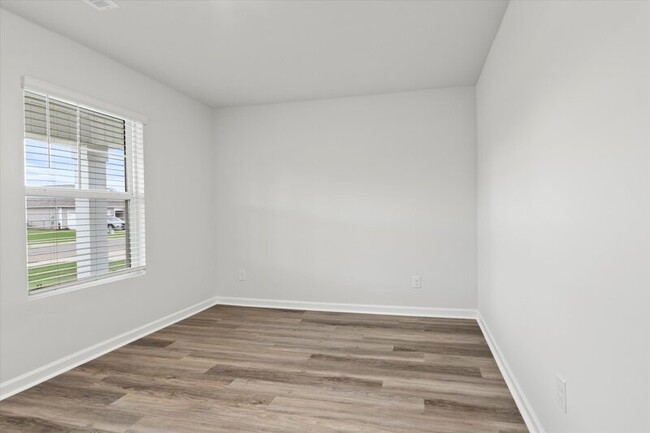 Building Photo - 9948 Sequoyah Cove Dr