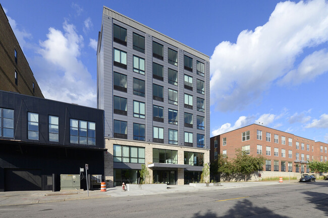 Building Photo - Solhavn Apartments