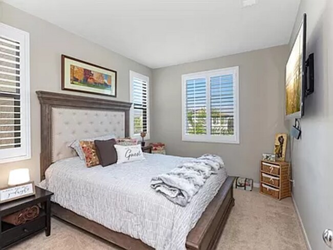 Building Photo - Beautiful, Partially Furnished Oceanside Home