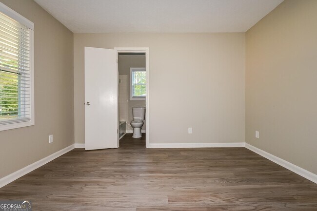 Building Photo - 109 Landover Dr