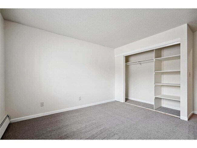Building Photo - 5315 Minnehaha Ave