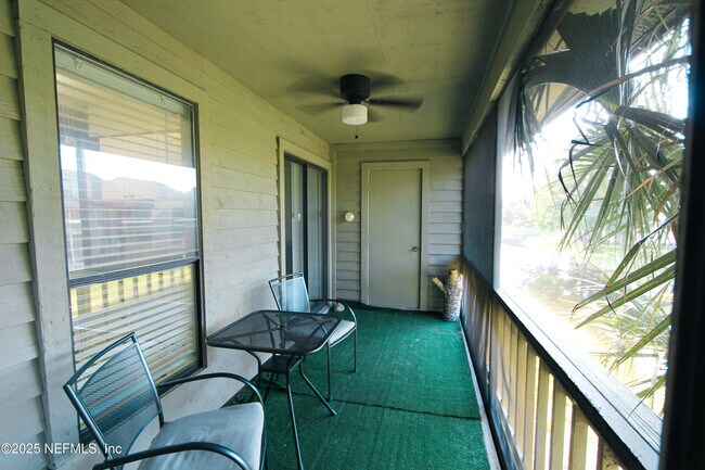 Building Photo - 10200 Belle Rive Blvd