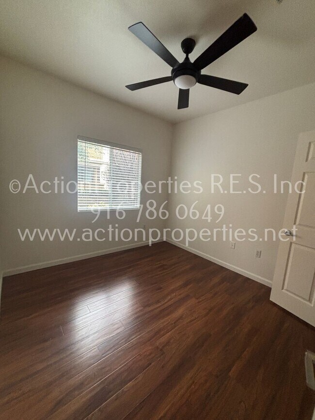 Building Photo - 501 Gibson Dr