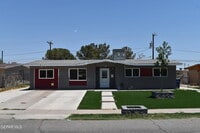 Building Photo - 304 Maricela Dr