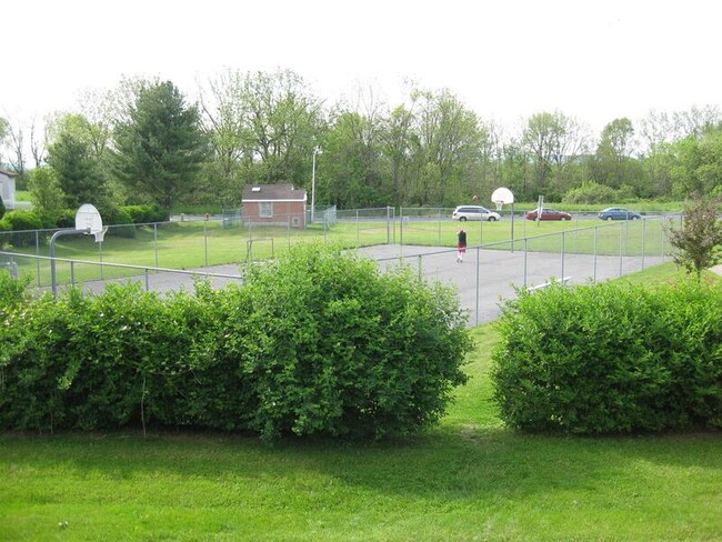 Building Photo - 214 Magnolia Dr