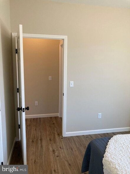 Building Photo - 376 E Main St