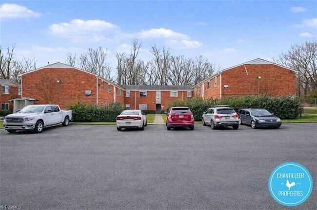 Building Photo - 1500 Autumn Dr