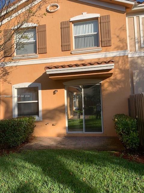 Building Photo - 12442 Emerald Creek Manor