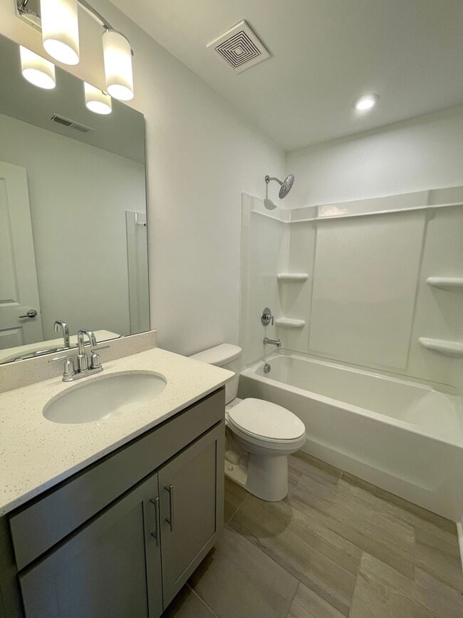 Building Photo - 3BR/2BA Townhome in Popular Pringle Towns