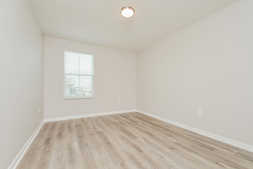 Building Photo - 10257 Geese Trail Cir