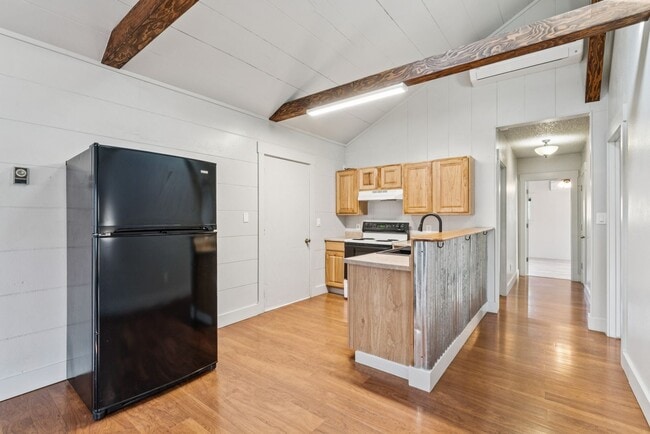 Building Photo - 4306 Plum St