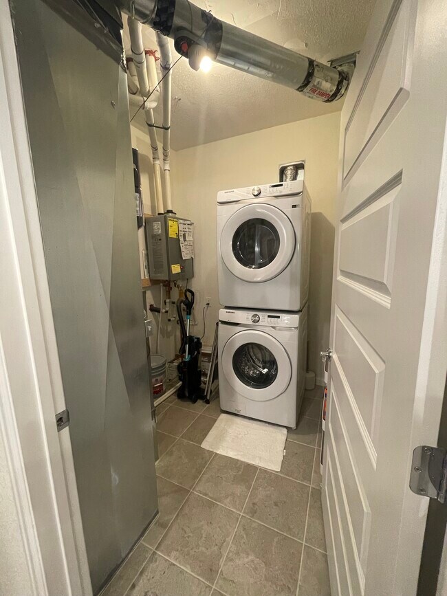 Building Photo - 3825 Presidio Point