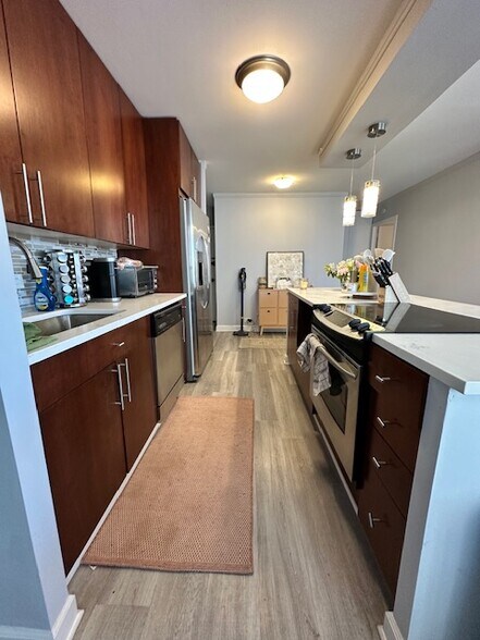 Building Photo - 1360 N Sandburg Ter