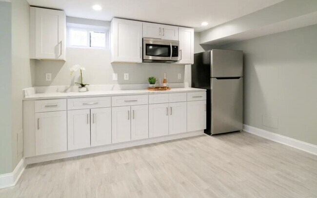 Building Photo - 4410 16th St NE