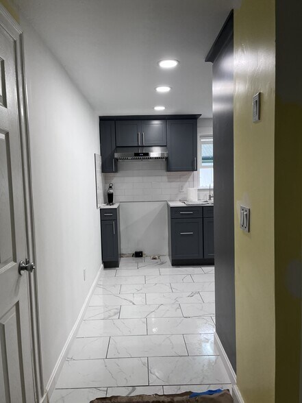 Building Photo - 48 Aberdeen Rd