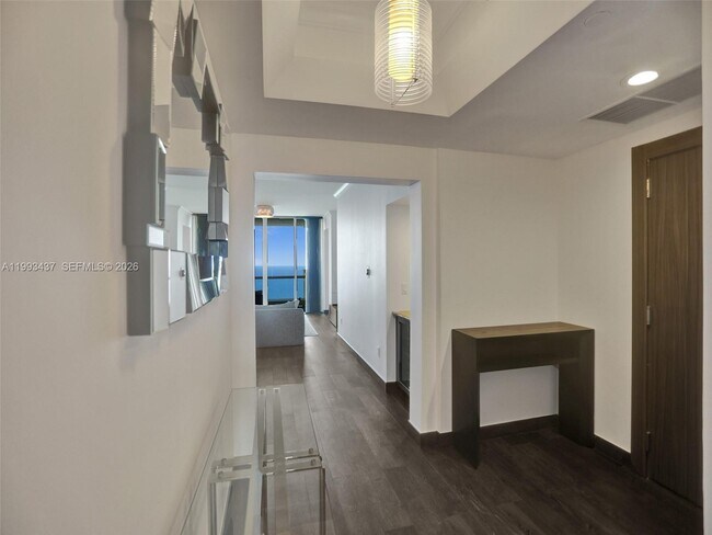 Building Photo - 17875 Collins Ave