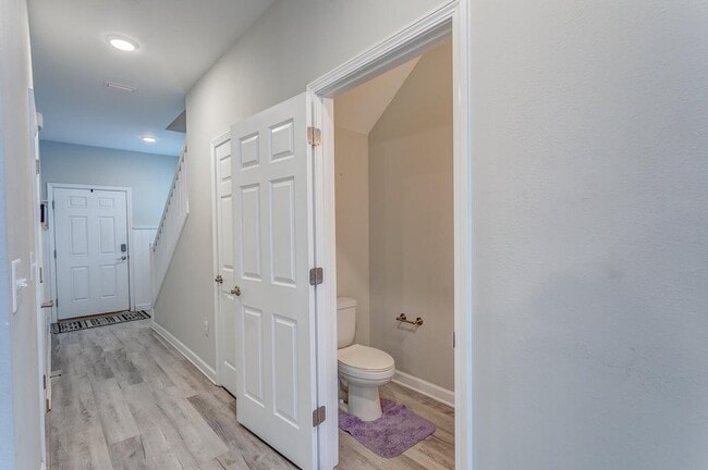 Building Photo - 9009 Banyan Beach Dr
