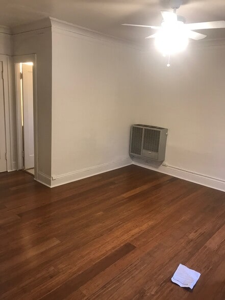 Building Photo - 315 NE 28th Ave