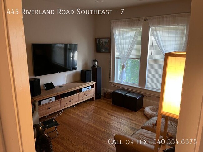 Building Photo - 445 Riverland Rd SE