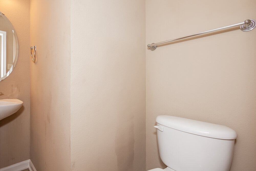 Building Photo - 834 Littleton Dr