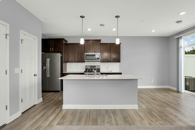 Building Photo - 6447 Inspire Cir S