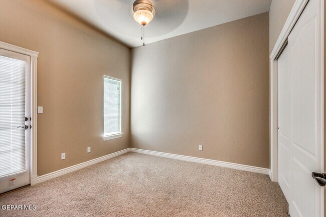 Building Photo - 3644 Almond Beach Dr