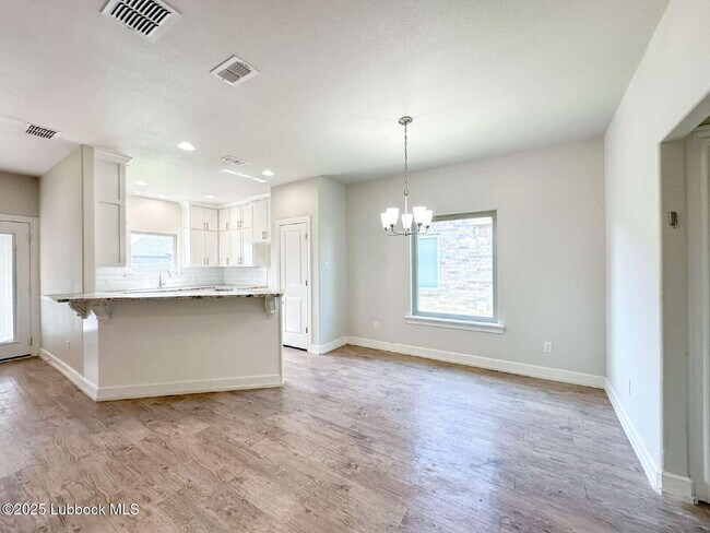 Building Photo - 1108 N Gardner Ave