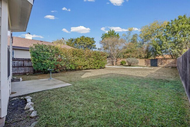 Building Photo - 336 Celery Loop