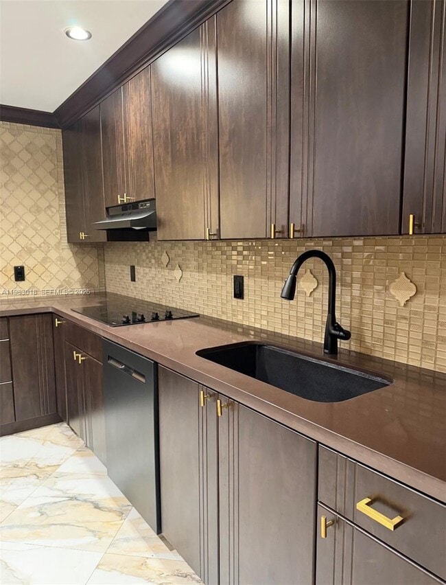 Building Photo - 3994 Estepona Ave