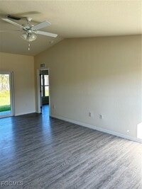 Building Photo - 1031 S Bronze Ct