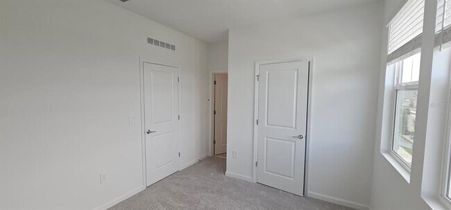 Building Photo - 2557 Rider Rain Ln