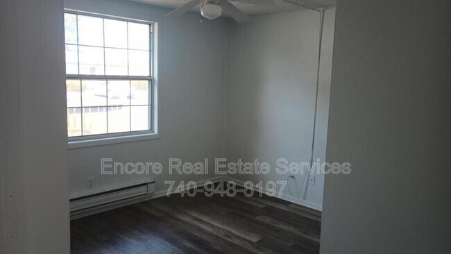 Building Photo - 881 N 21st St