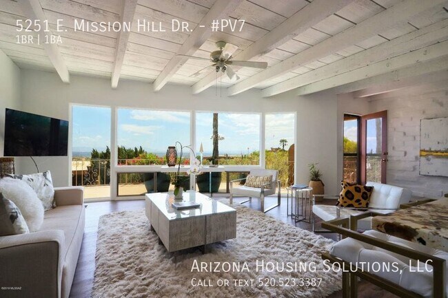 Building Photo - Palo Verde 7