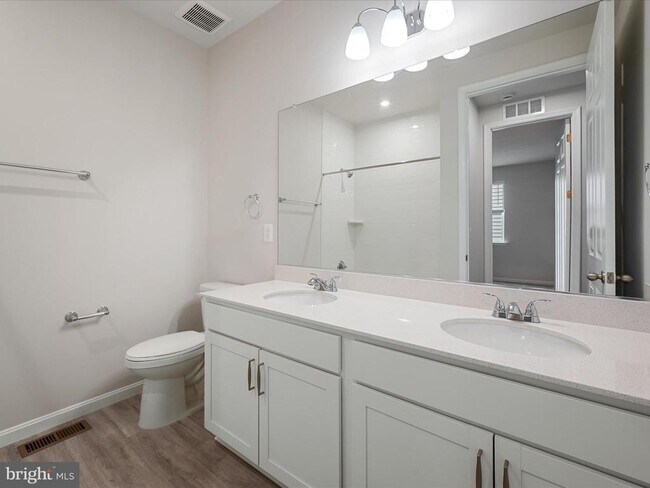 Building Photo - 107 Poe Dr