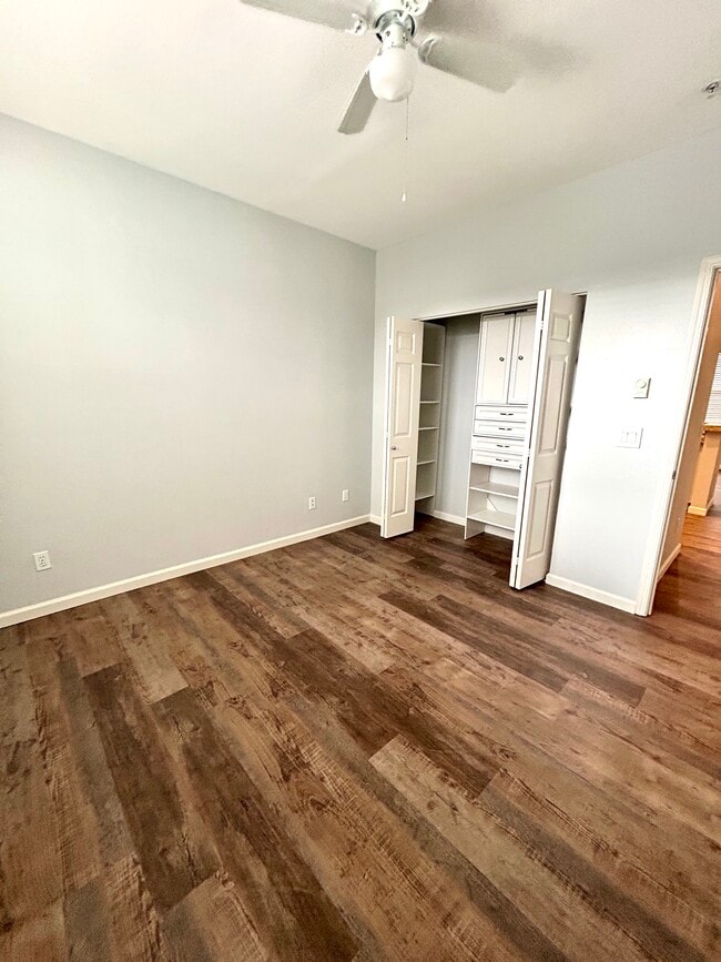 Building Photo - 1810 SE Cutter Ln