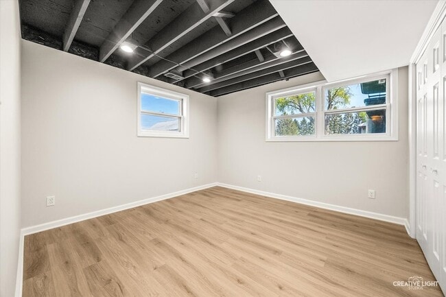 Building Photo - 8N470 Thomas Rd