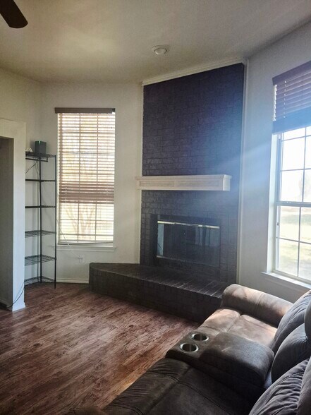 Building Photo - 6712 Sundance Cir