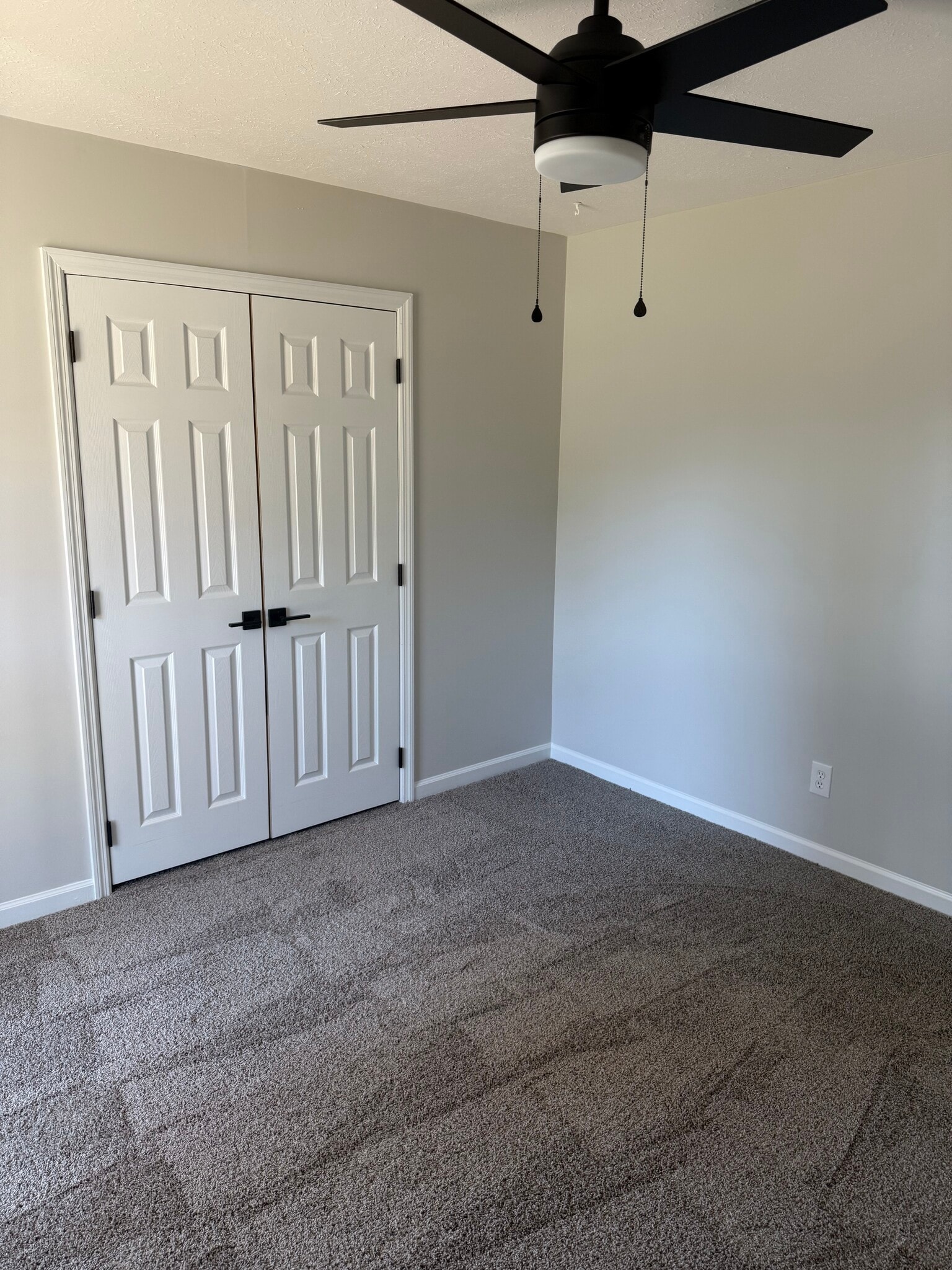 Building Photo - 2819 Reeves Ln