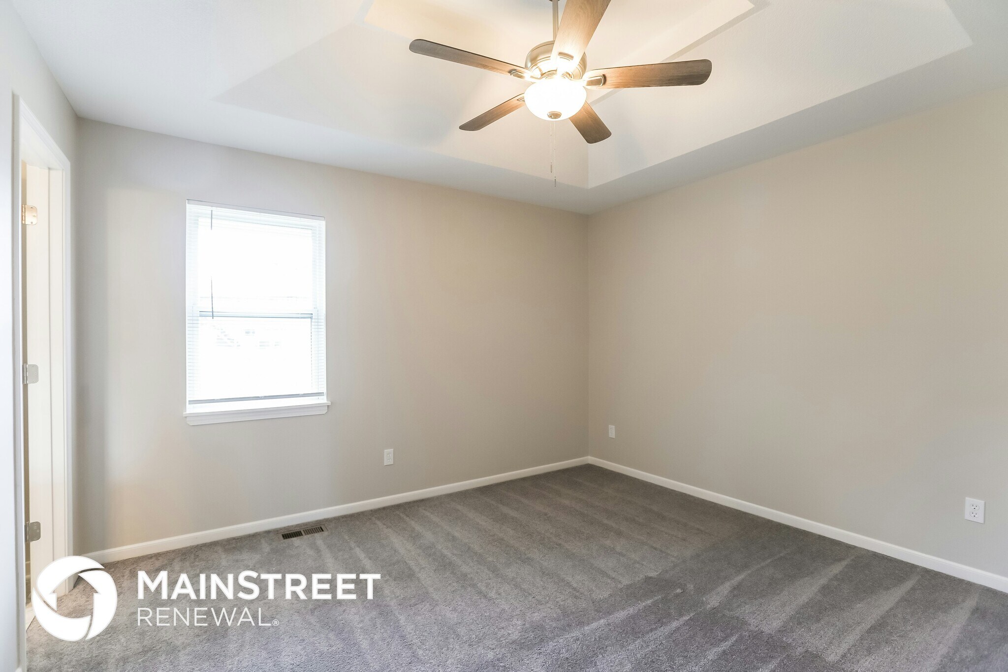 Building Photo - 1435 Park Cir