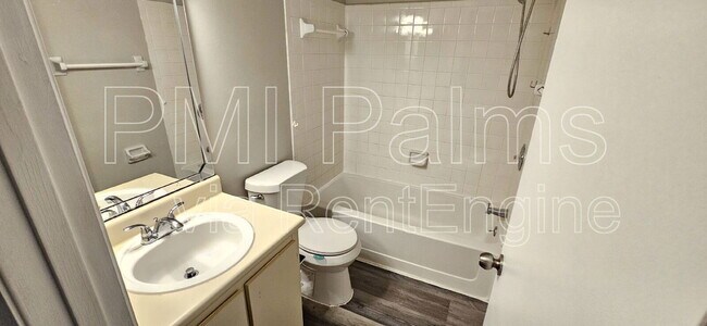 Building Photo - 604 Kenwick Cir