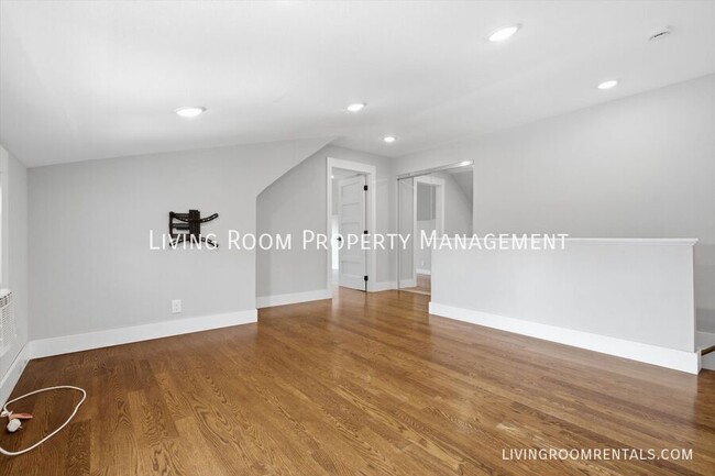 Building Photo - 1740 SE 47th Ave